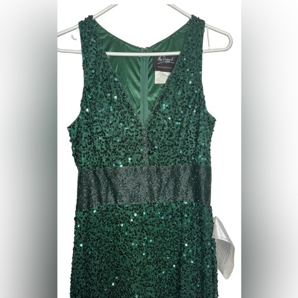 💚 NWT! Mac Duggal Emerald Sequin & Bead Dress - Picture 4 of 15